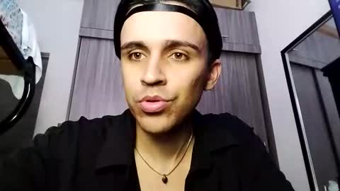 Snapshot of babydarkpink chatting on October 19, 9:59 pm Dani online show from October 19, 9:59 pm