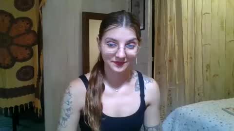 Snapshot of babydemon6 chatting on May 19, 5:19 pm babydemon6 online show from May 19, 5:19 pm