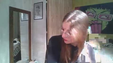 Snapshot of babydemon6 chatting on May 25, 2:45 pm babydemon6 online show from May 25, 2:45 pm