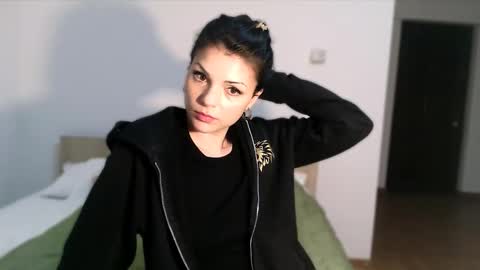 Snapshot of babydoll122060 chatting on March 2, 7:15 am Eli online show from March 2, 7:15 am