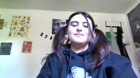 Snapshot of babydollalexiss chatting on February 6, 8:34 pm babydollalexiss online show from February 6, 8:34 pm