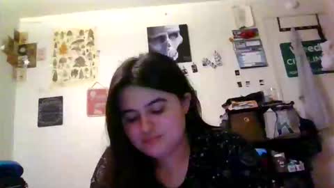 Snapshot of babydollalexiss chatting on February 18, 12:01 pm babydollalexiss online show from February 18, 12:01 pm