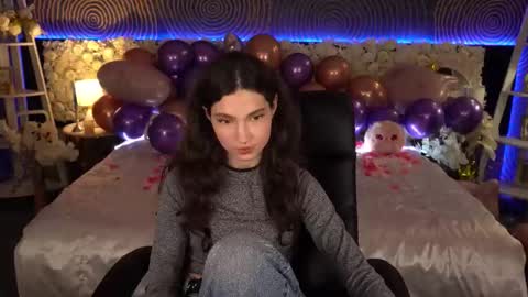 Snapshot of babyflowerr chatting on February 11, 8:25 pm Sasha online show from February 11, 8:25 pm