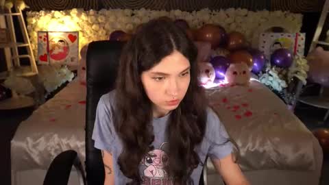 Snapshot of babyflowerr chatting on February 22, 8:18 pm Sasha online show from February 22, 8:18 pm