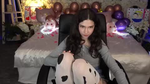 Snapshot of babyflowerr chatting on February 27, 9:15 pm Sasha online show from February 27, 9:15 pm