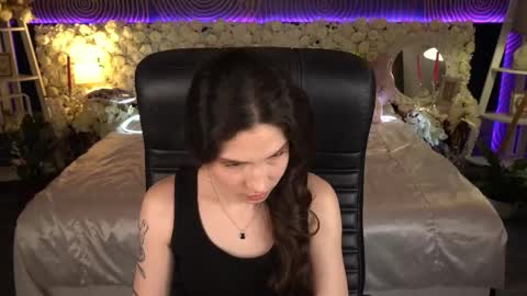 Sasha online show from April 15, 7:10 pm