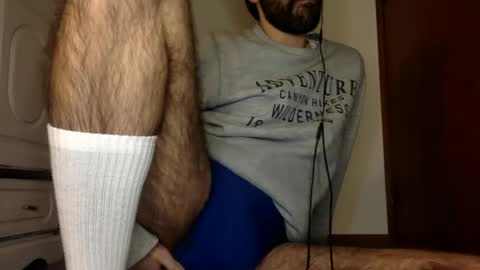Snapshot of babyhardy chatting on December 5, 10:23 pm Tom A.    online show from December 5, 10:23 pm
