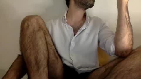 Snapshot of babyhardy chatting on October 18, 9:59 pm Tom A.    online show from October 18, 9:59 pm