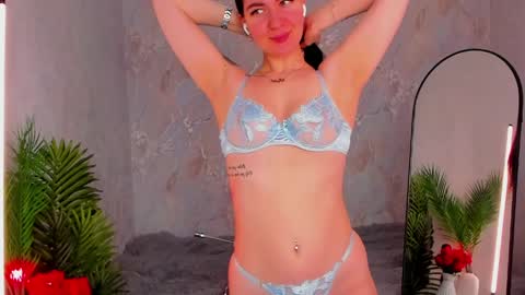 Sophia online show from April 7, 3:18 am