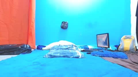 Snapshot of babyjhony chatting on December 2, 12:30 am Jhony Naughty Skater online show from December 2, 12:30 am