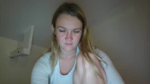 Snapshot of babykay03 chatting on September 23, 2:36 am babykay03 online show from September 23, 2:36 am