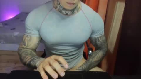 Snapshot of babylewisss chatting on May 25, 3:40 pm Amil online show from May 25, 3:40 pm
