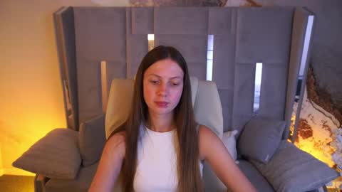 Lady Vi online show from July 5, 7:21 pm