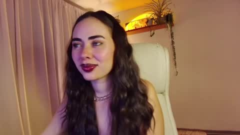 Snapshot of babyprincesstalia chatting on May 13, 4:43 am Talia online show from May 13, 4:43 am