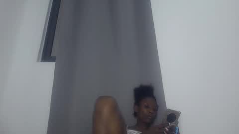 babytylerr online show from April 2, 2:31 am