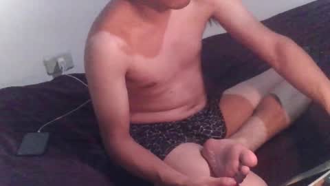 Snapshot of babyyourearichman chatting on February 9, 12:58 am babyyourearichman online show from February 9, 12:58 am