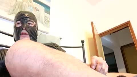 bach online show from February 4, 10:10 am