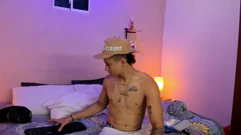 Snapshot of bad_boy__777 chatting on September 22, 6:54 pm bad_boy__777 online show from September 22, 6:54 pm