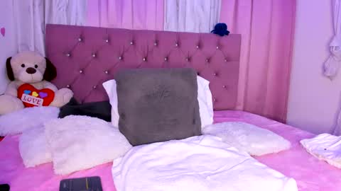 Snapshot of bad_calypso chatting on January 15, 9:13 am Thaliana online show from January 15, 9:13 am