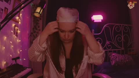 Snapshot of badassswitch chatting on January 15, 7:34 pm Franki online show from January 15, 7:34 pm