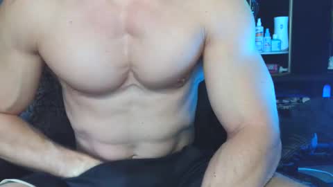 Snapshot of badboy951337 chatting on October 13, 7:08 am Badboy95 online show from October 13, 7:08 am