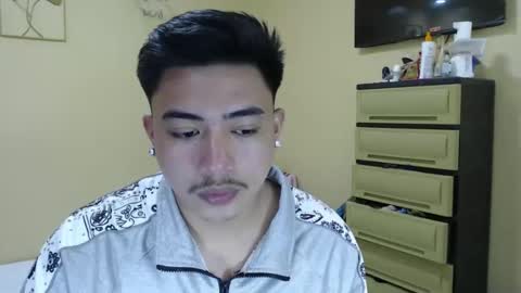 Snapshot of badboy_hanns chatting on December 10, 3:55 pm HANNS online show from December 10, 3:55 pm