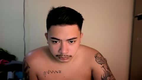 Snapshot of badboy_hanns chatting on October 16, 12:55 am HANNS online show from October 16, 12:55 am