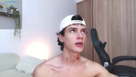 jhojan online show from September 29, 8:35 pm