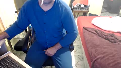 Snapshot of badbulgaro chatting on November 3, 4:58 am badbulgaro online show from November 3, 4:58 am