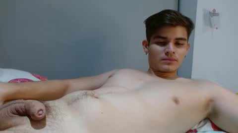 Snapshot of badbunny_69_ chatting on February 19, 6:44 am badbunny_69_ online show from February 19, 6:44 am