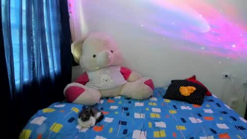 Snapshot of baddest_cat chatting on April 28, 8:25 pm baddestcat online show from April 28, 8:25 pm