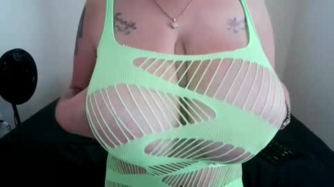 Kiki online show from April 13, 3:28 pm