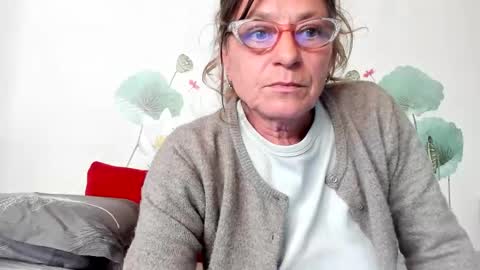 Gina online show from April 18, 2:43 pm