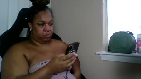 Snapshot of badgirl__brittany chatting on December 18, 5:08 pm Badgirlbritt your favorite girl online show from December 18, 5:08 pm