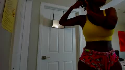 Snapshot of badgurldnay chatting on September 17, 3:46 pm badgurldnay online show from September 17, 3:46 pm