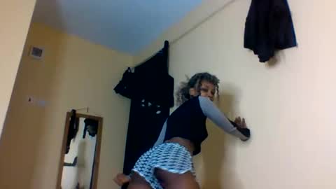 Lily. online show from October 18, 6:08 pm