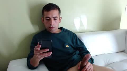 Snapshot of badguy707 chatting on December 7, 10:06 pm badguy707 online show from December 7, 10:06 pm