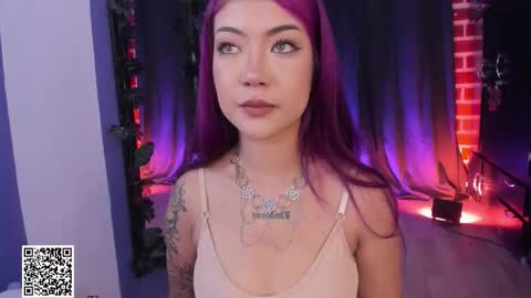        Please help me to reach 100 thumbs up online show from November 28, 6:10 pm