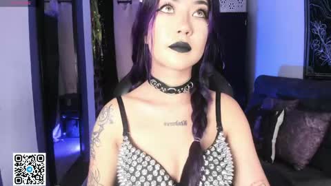 Snapshot of badkatyuska chatting on May 22, 10:04 pm Please help me to reach 100 thumbs up online show from May 22, 10:04 pm