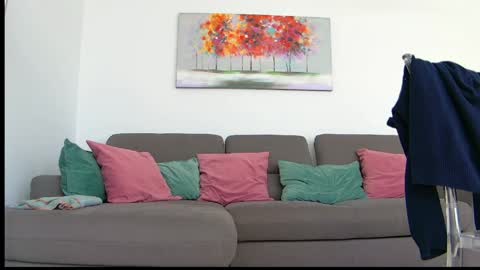 Cayenne   online show from April 1, 8:37 am