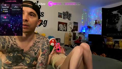 Snapshot of badrabbit666 chatting on December 16, 2:04 am Couple of Bad Rabbits online show from December 16, 2:04 am