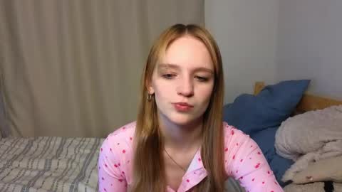Snapshot of baeyoda chatting on April 25, 4:15 pm Kate online show from April 25, 4:15 pm