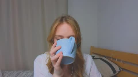 Snapshot of baeyoda chatting on April 28, 4:23 pm Kate online show from April 28, 4:23 pm