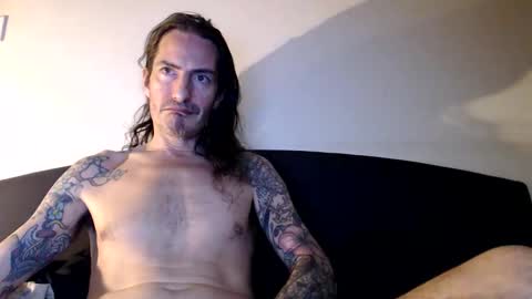 Bailey online show from February 11, 2:05 am