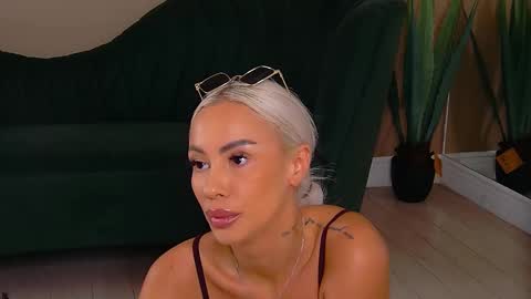 Snapshot of bailey_rush chatting on September 14, 1:10 pm bailey_rush online show from September 14, 1:10 pm