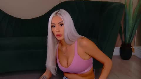 Snapshot of bailey_rush chatting on September 15, 2:39 pm bailey_rush online show from September 15, 2:39 pm