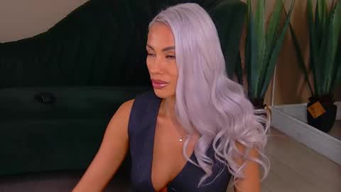 Snapshot of bailey_rush chatting on September 20, 1:23 pm bailey_rush online show from September 20, 1:23 pm