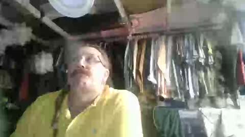 Snapshot of balls_deep_209 chatting on October 22, 9:31 am boton online show from October 22, 9:31 am