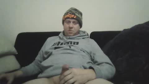 Snapshot of ballzrockwell chatting on February 18, 6:37 pm ballzrockwell online show from February 18, 6:37 pm