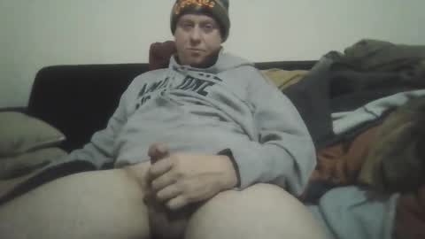 Snapshot of ballzrockwell chatting on December 15, 6:28 am ballzrockwell online show from December 15, 6:28 am